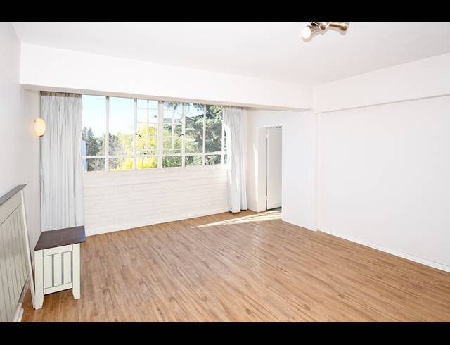 2 BEDROOM APARTMENT FOR SALE IN CRAIGHALL PARK